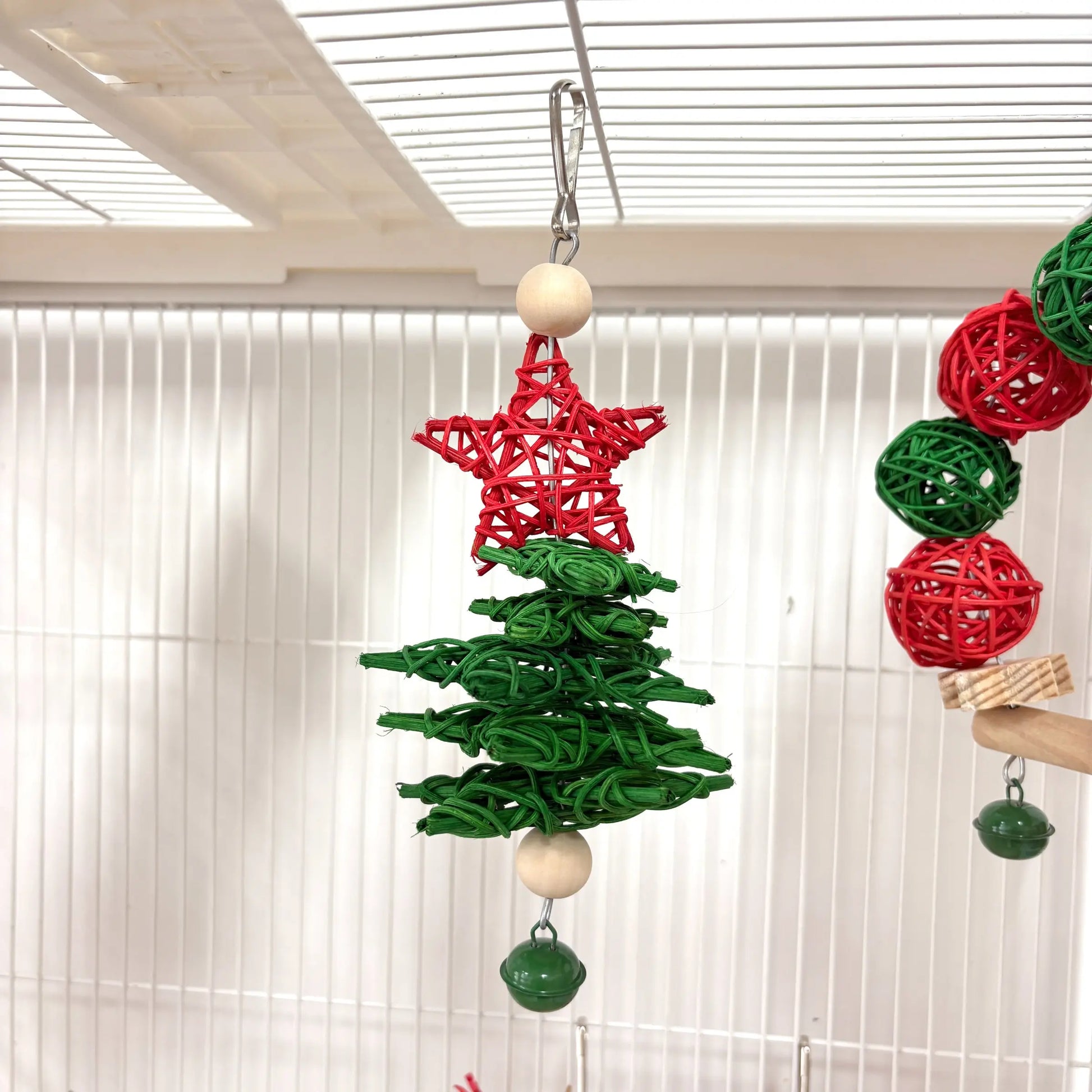 3Pcs Parrot Christmas Toy Set, Festive Parrot Vine Ball Swing Tree, Ideal for Small Parrots, Fun Bird Play, Cage Hanging Decor